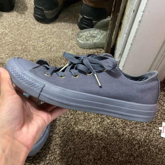 Converse - Picture 2 of 5